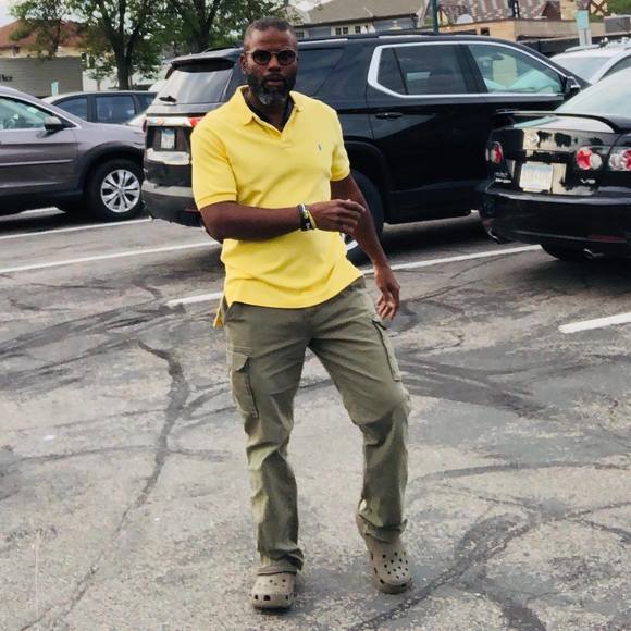 Meet your Posher, Sean - Picture 1 of 1